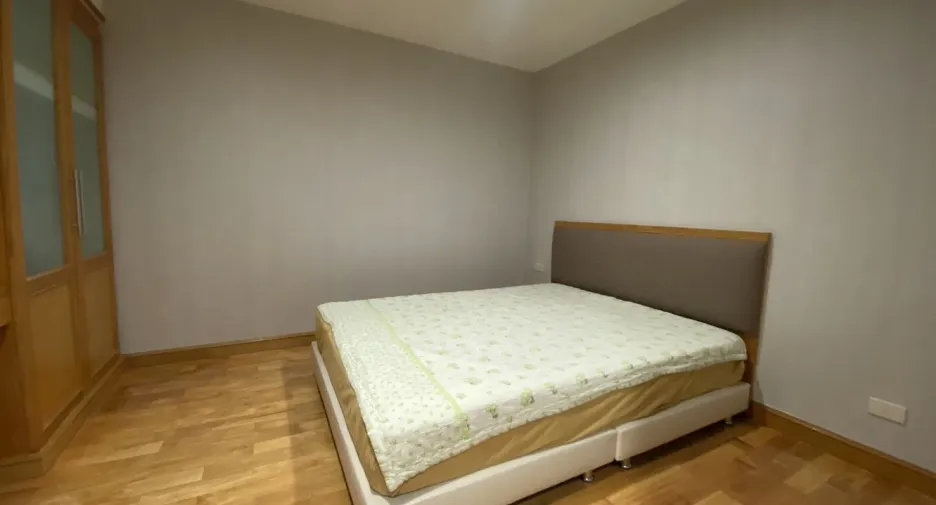 For sale 2 Beds condo in Watthana, Bangkok