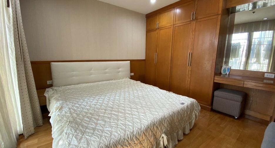 For sale 2 Beds condo in Watthana, Bangkok