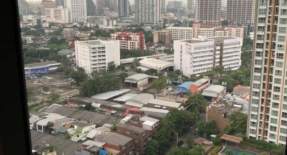 For rent 1 bed condo in Phaya Thai, Bangkok