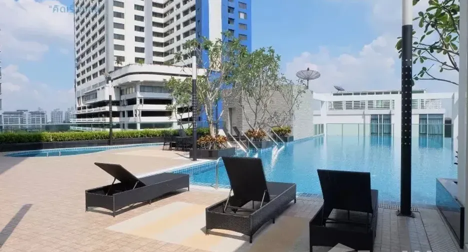 For rent studio condo in Huai Khwang, Bangkok
