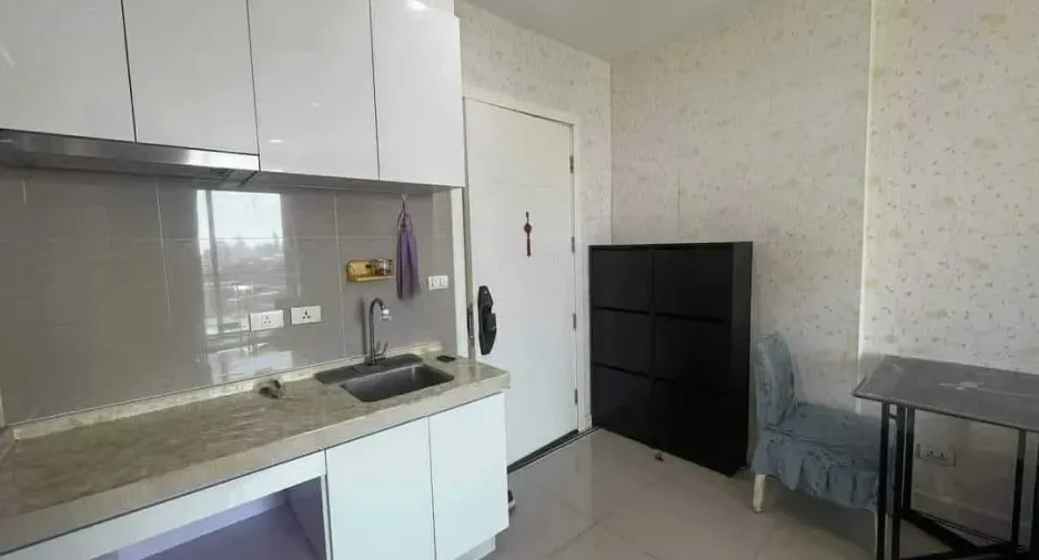 For rent studio condo in Huai Khwang, Bangkok