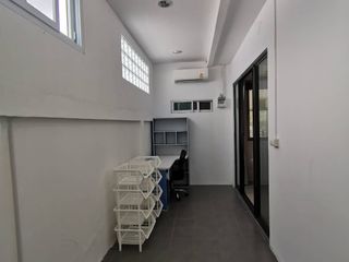 For rent 3 bed townhouse in East Pattaya, Pattaya