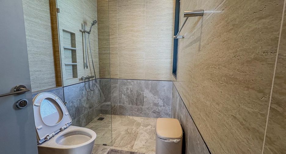 For sale 4 bedrooms villa in Bang Lamung, Chonburi
