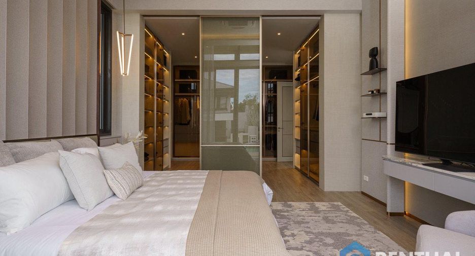 For sale 4 bedrooms villa in East Pattaya, Pattaya