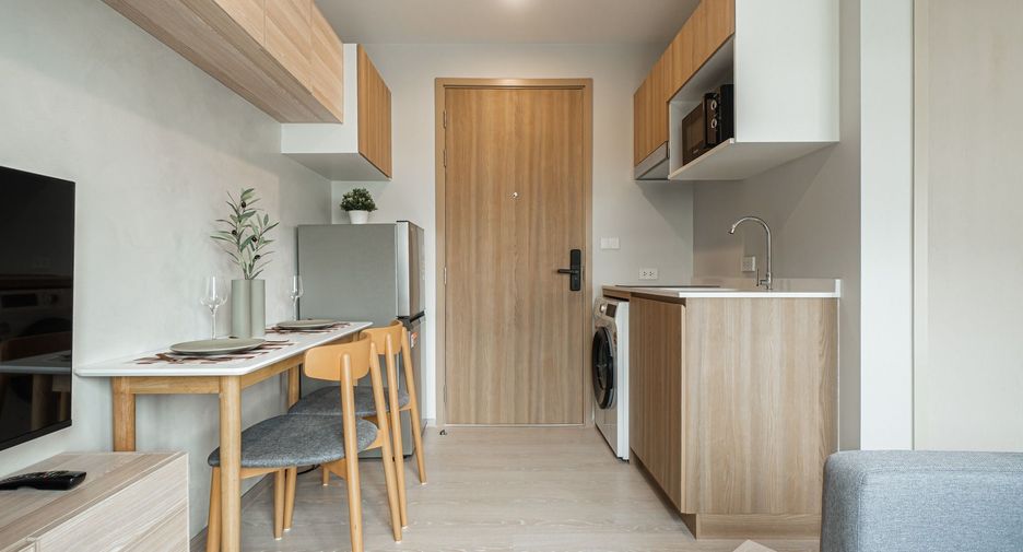 For rent スタジオ condo in Don Mueang, Bangkok