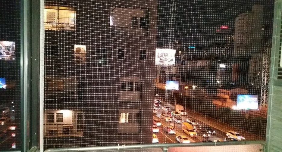 For sale スタジオ condo in Khlong Toei, Bangkok