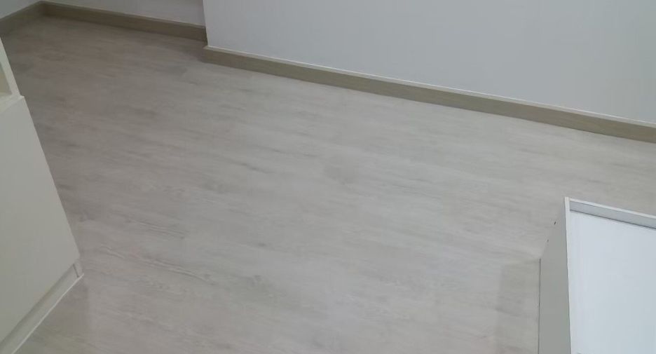 For sale スタジオ condo in Khlong Toei, Bangkok