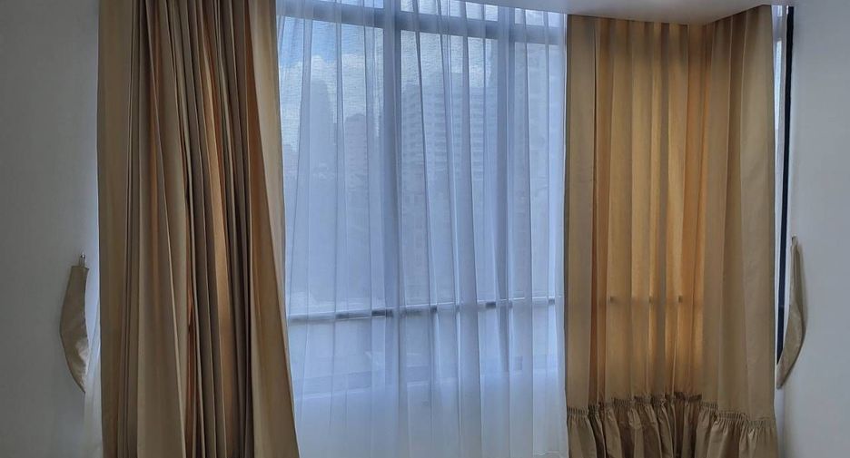 For sale スタジオ condo in Khlong Toei, Bangkok