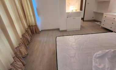 For sale スタジオ condo in Khlong Toei, Bangkok