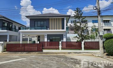 For rent 3 Beds house in Lam Luk Ka, Pathum Thani