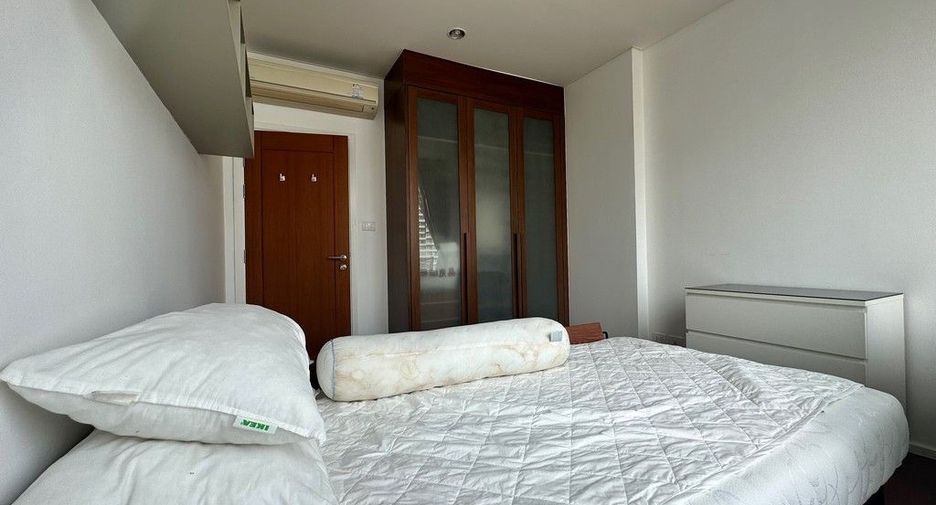 For sale 2 bed condo in Watthana, Bangkok