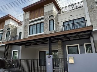 For rent 3 bed townhouse in Cha Am, Phetchaburi