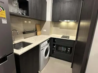 For sale 1 Beds condo in Huai Khwang, Bangkok