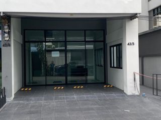 For sale 4 bed office in Bang Kapi, Bangkok