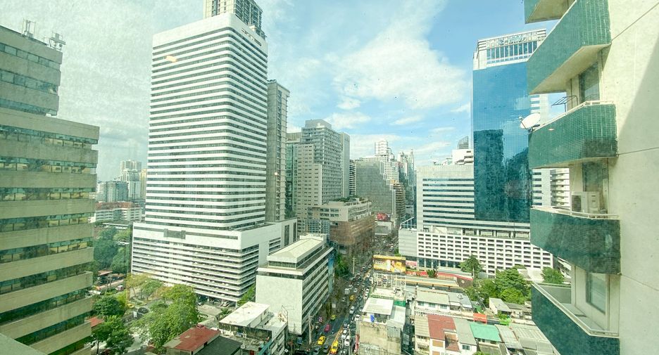 For sale 2 Beds condo in Watthana, Bangkok