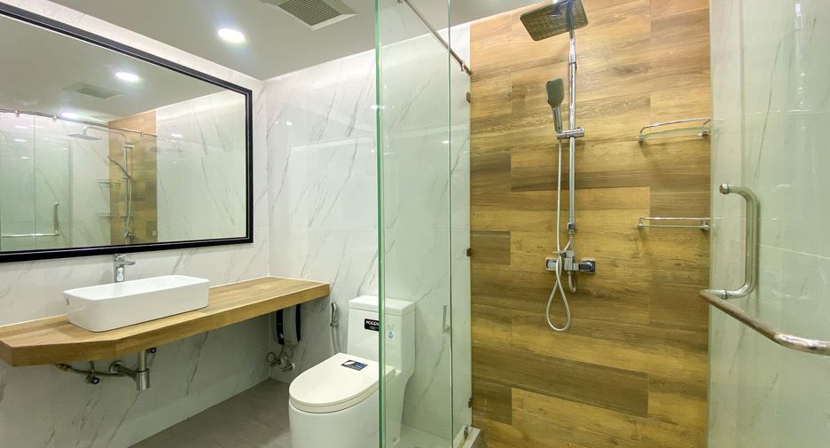 For sale 2 Beds condo in Watthana, Bangkok