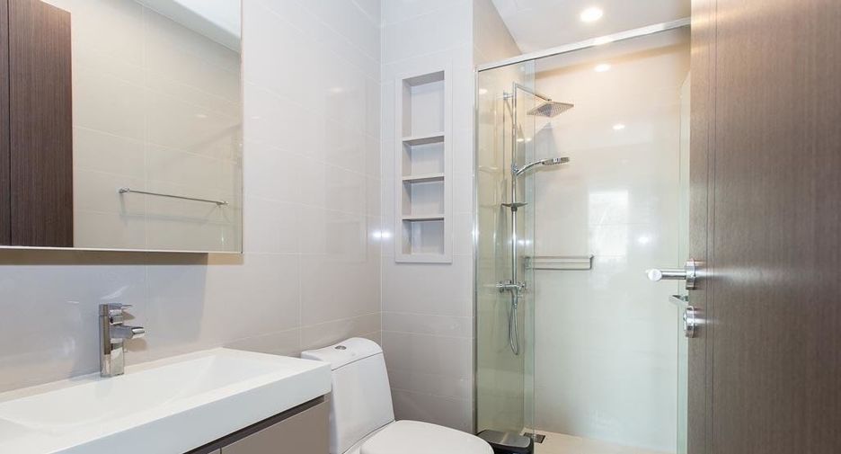 For sale 2 bedrooms condo in Pathum Wan, Bangkok