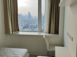 For sale 2 bed condo in Huai Khwang, Bangkok