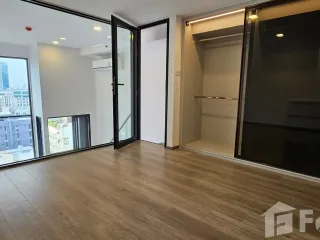 For sale 1 Beds condo in Huai Khwang, Bangkok