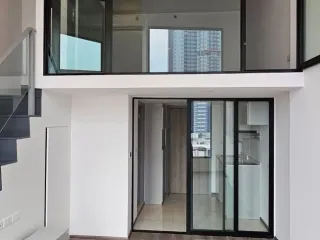 For sale 1 Beds condo in Huai Khwang, Bangkok