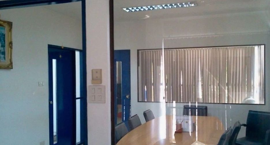 For sale office in Bang Kapi, Bangkok
