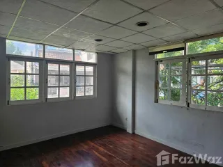 For sale 3 Beds house in Yan Nawa, Bangkok