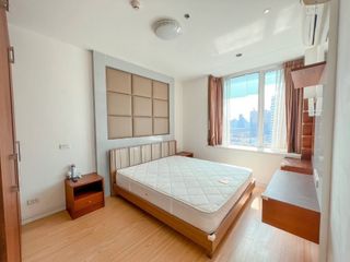 For sale 2 bed condo in Huai Khwang, Bangkok