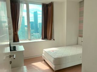 For sale 2 bed condo in Huai Khwang, Bangkok