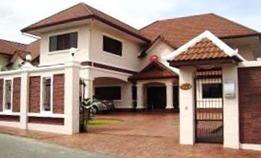 For sale 4 bedrooms house in East Pattaya, Pattaya