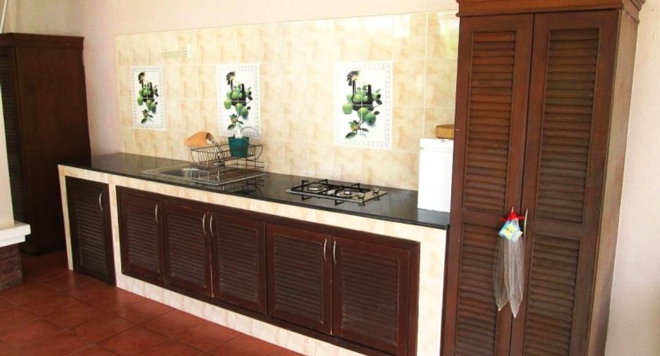 For sale 4 bedrooms house in East Pattaya, Pattaya