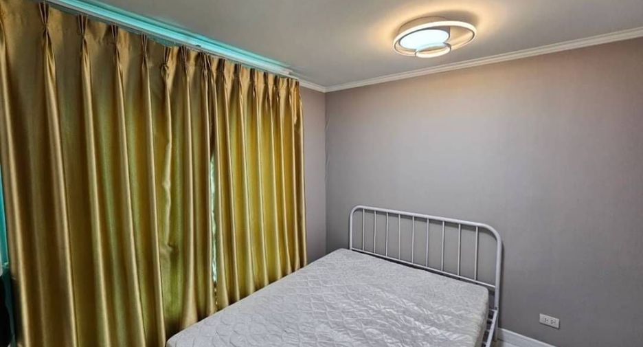 For rent 4 bed condo in Huai Khwang, Bangkok