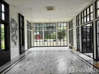 For rent 2 bed retail Space in Mueang Samut Prakan, Samut Prakan