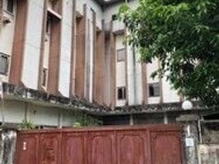 For sale studio house in Phra Khanong, Bangkok