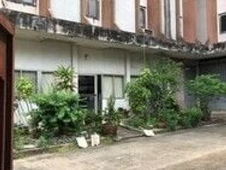 For sale studio house in Phra Khanong, Bangkok