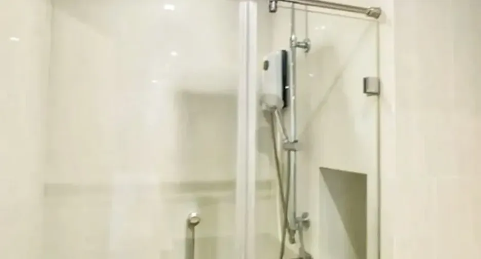 For rent 1 bed condo in Phaya Thai, Bangkok
