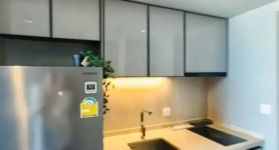 For rent 1 bed condo in Phaya Thai, Bangkok