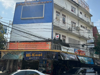 For sale 3 bed retail Space in Pom Prap Sattru Phai, Bangkok