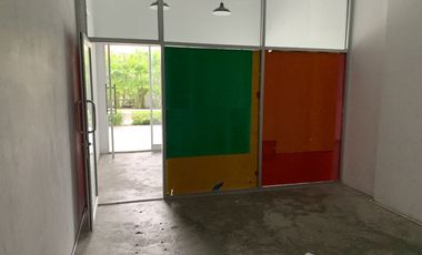 For rent 1 bed retail Space in Bang Phlat, Bangkok