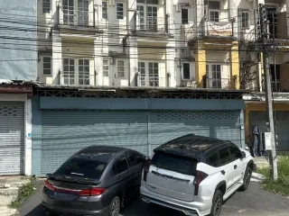 For rent 4 bed retail Space in Mueang Phuket, Phuket