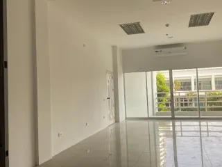 For sale retail Space in Pratumnak, Pattaya