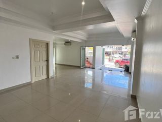 For sale 8 bed retail Space in Kathu, Phuket
