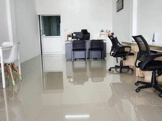 For sale 2 Beds retail Space in Si Racha, Chonburi