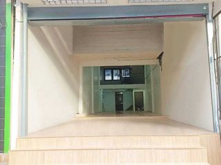 For rent retail Space in Mueang Samut Prakan, Samut Prakan
