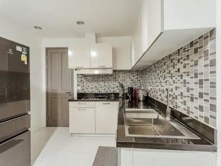 For rent 5 bed hotel in Pathum Wan, Bangkok