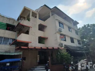 For sale 26 bed retail Space in Mueang Chiang Mai, Chiang Mai