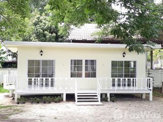 For sale 5 bed hotel in Saraphi, Chiang Mai