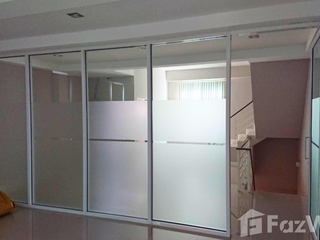 For sale 4 bed retail Space in Mueang Chiang Mai, Chiang Mai