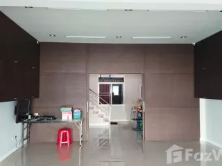 For sale 4 bed retail Space in Mueang Chiang Mai, Chiang Mai