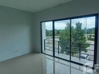 For sale 8 bed retail Space in Hang Dong, Chiang Mai