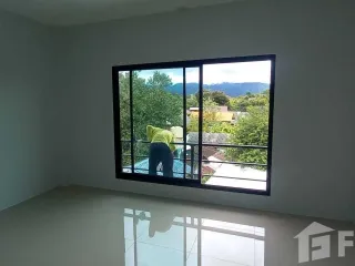 For sale 8 bed retail Space in Hang Dong, Chiang Mai